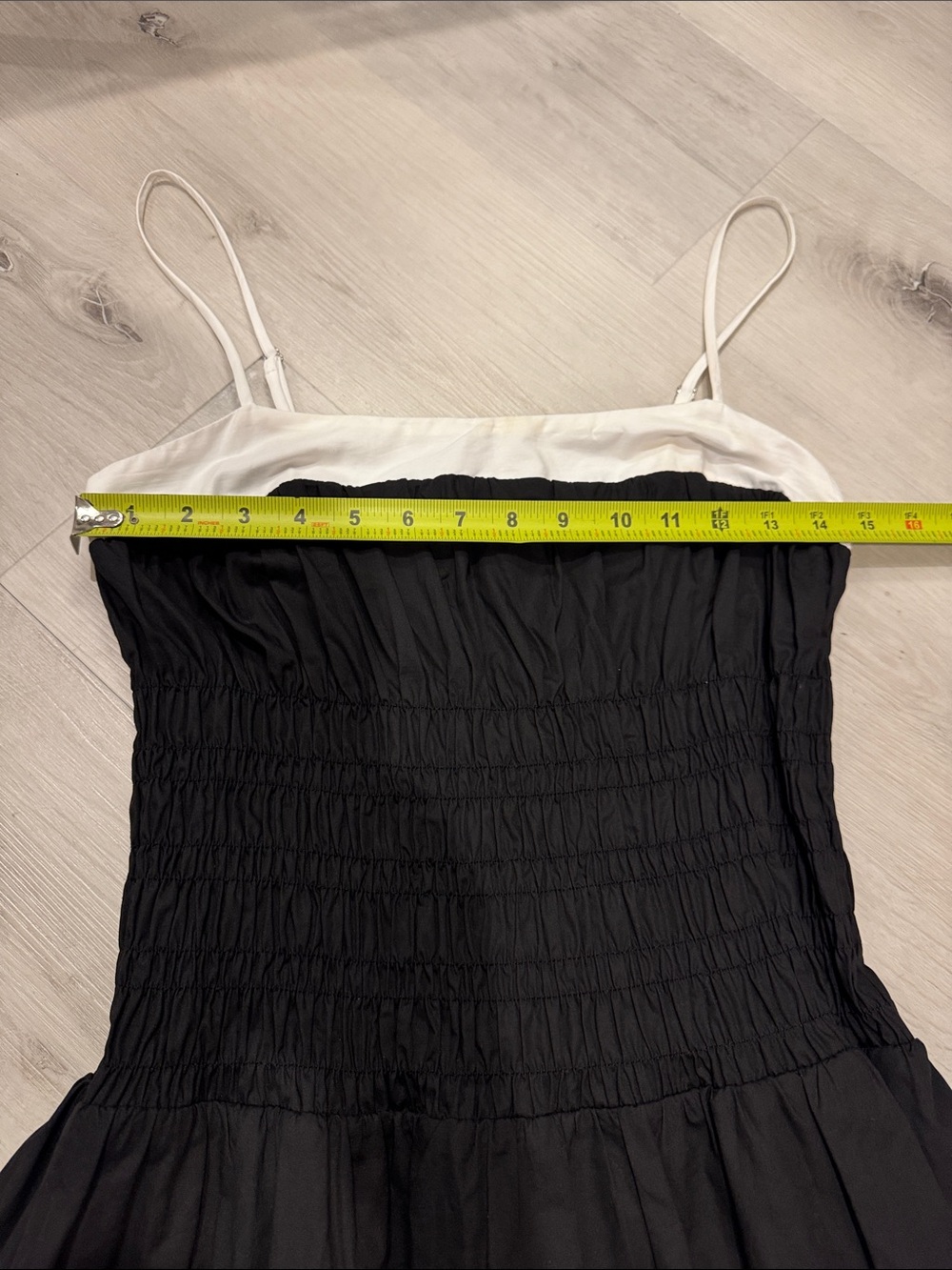 Moon River NWT Black smocked Midi Dress with White Trim & adjustable straps. - Picture 9 of 12